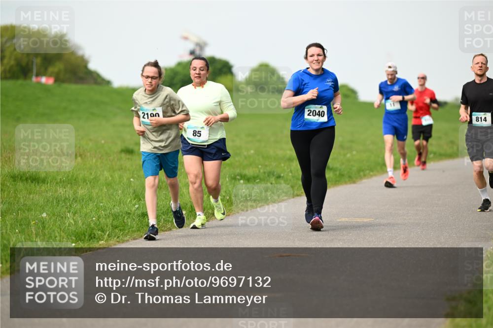 10.05.2026 - 8. Wedeler Halbmarathon Dr. Thomas Lammeyer http://msf.ph/oto/9697132 10.05.2026 11:28:07 Laufen 2190, 2040, 814 meine-sportfotos.de