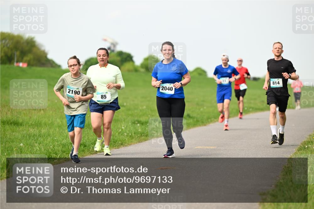 10.05.2026 - 8. Wedeler Halbmarathon Dr. Thomas Lammeyer http://msf.ph/oto/9697133 10.05.2026 11:28:08 Laufen 2190, 2040, 814 meine-sportfotos.de
