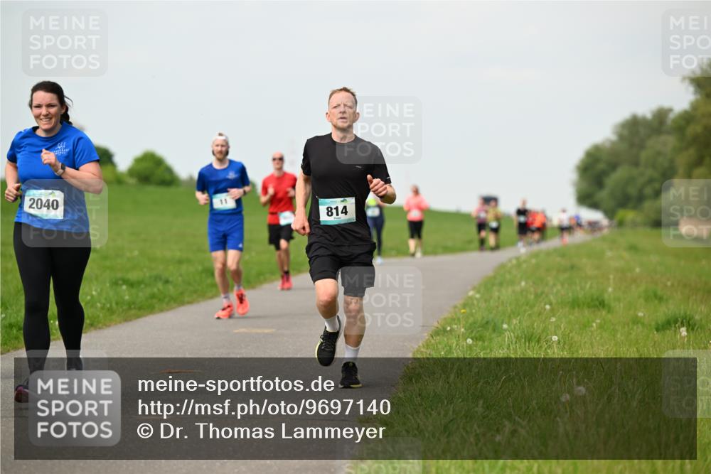 10.05.2026 - 8. Wedeler Halbmarathon Dr. Thomas Lammeyer http://msf.ph/oto/9697140 10.05.2026 11:28:10 Laufen 2040, 814 meine-sportfotos.de
