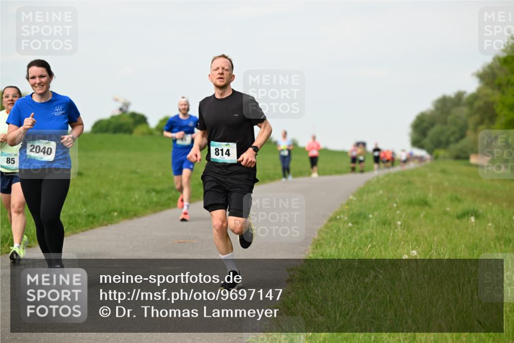 10.05.2026 - 8. Wedeler Halbmarathon Dr. Thomas Lammeyer http://msf.ph/oto/9697147 10.05.2026 11:28:11 Laufen 2040, 814 meine-sportfotos.de