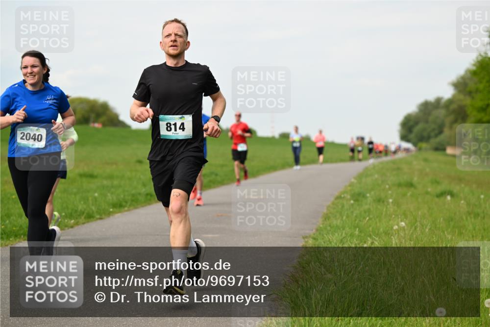 10.05.2026 - 8. Wedeler Halbmarathon Dr. Thomas Lammeyer http://msf.ph/oto/9697153 10.05.2026 11:28:11 Laufen 2040, 814 meine-sportfotos.de