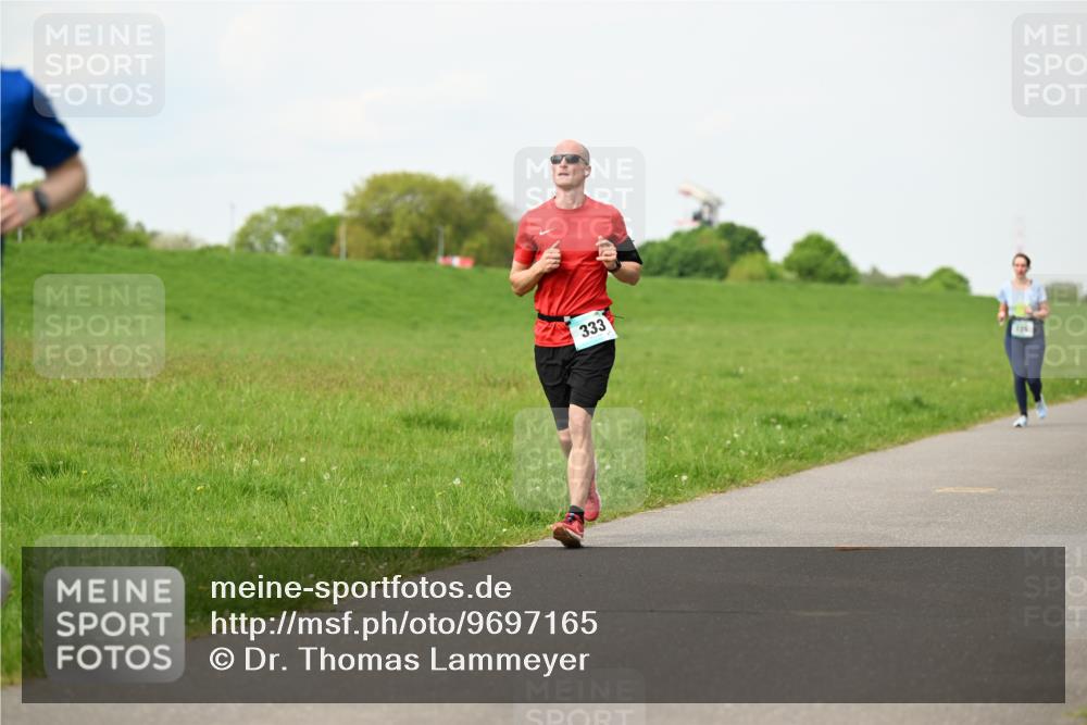 10.05.2026 - 8. Wedeler Halbmarathon Dr. Thomas Lammeyer http://msf.ph/oto/9697165 10.05.2026 11:28:15 Laufen 333 meine-sportfotos.de