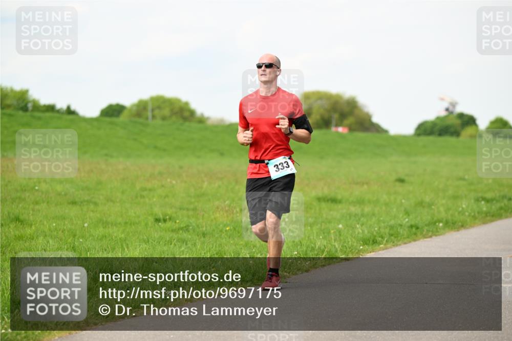 10.05.2026 - 8. Wedeler Halbmarathon Dr. Thomas Lammeyer http://msf.ph/oto/9697175 10.05.2026 11:28:16 Laufen 333 meine-sportfotos.de