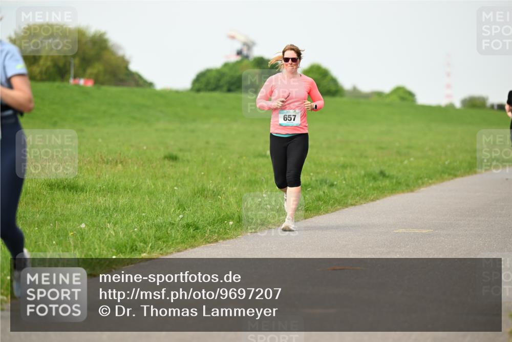 10.05.2026 - 8. Wedeler Halbmarathon Dr. Thomas Lammeyer http://msf.ph/oto/9697207 10.05.2026 11:28:23 Laufen 657 meine-sportfotos.de