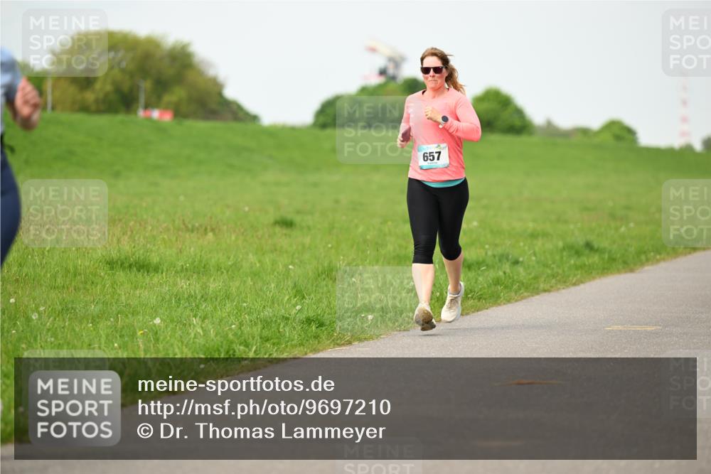 10.05.2026 - 8. Wedeler Halbmarathon Dr. Thomas Lammeyer http://msf.ph/oto/9697210 10.05.2026 11:28:24 Laufen 657 meine-sportfotos.de