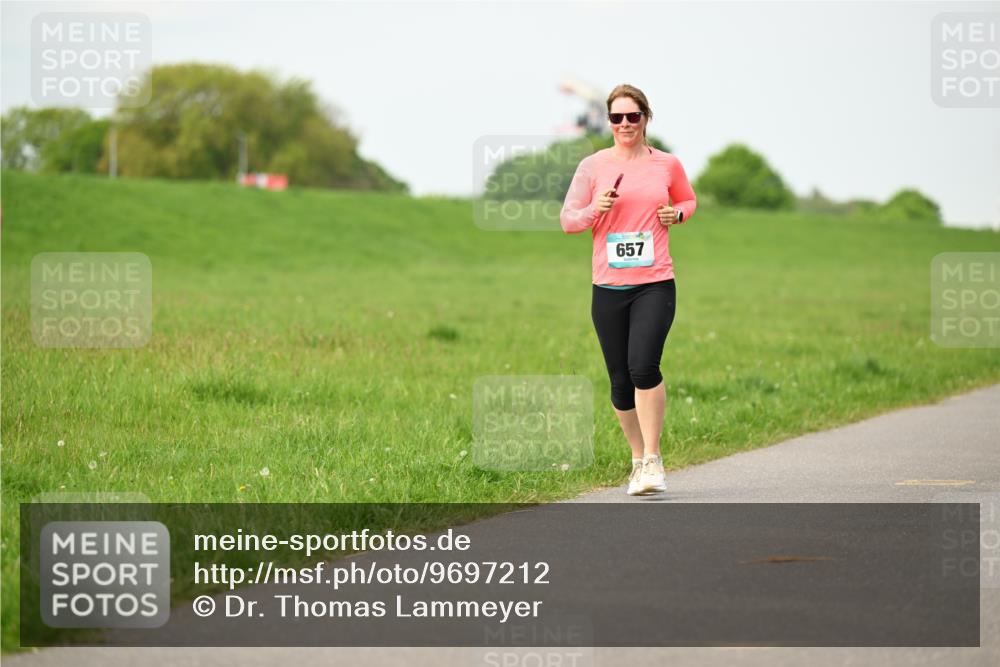 10.05.2026 - 8. Wedeler Halbmarathon Dr. Thomas Lammeyer http://msf.ph/oto/9697212 10.05.2026 11:28:24 Laufen 657 meine-sportfotos.de