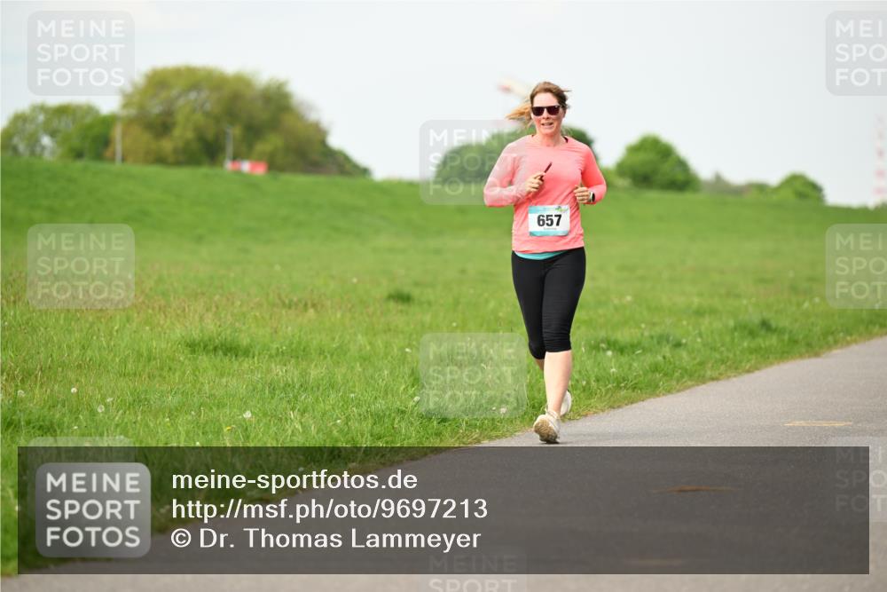 10.05.2026 - 8. Wedeler Halbmarathon Dr. Thomas Lammeyer http://msf.ph/oto/9697213 10.05.2026 11:28:24 Laufen 657 meine-sportfotos.de