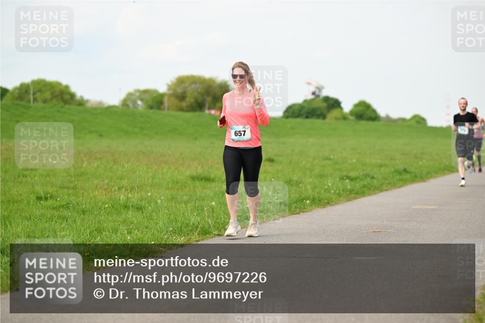 10.05.2026 - 8. Wedeler Halbmarathon Dr. Thomas Lammeyer http://msf.ph/oto/9697226 10.05.2026 11:28:26 Laufen 657, 779 meine-sportfotos.de