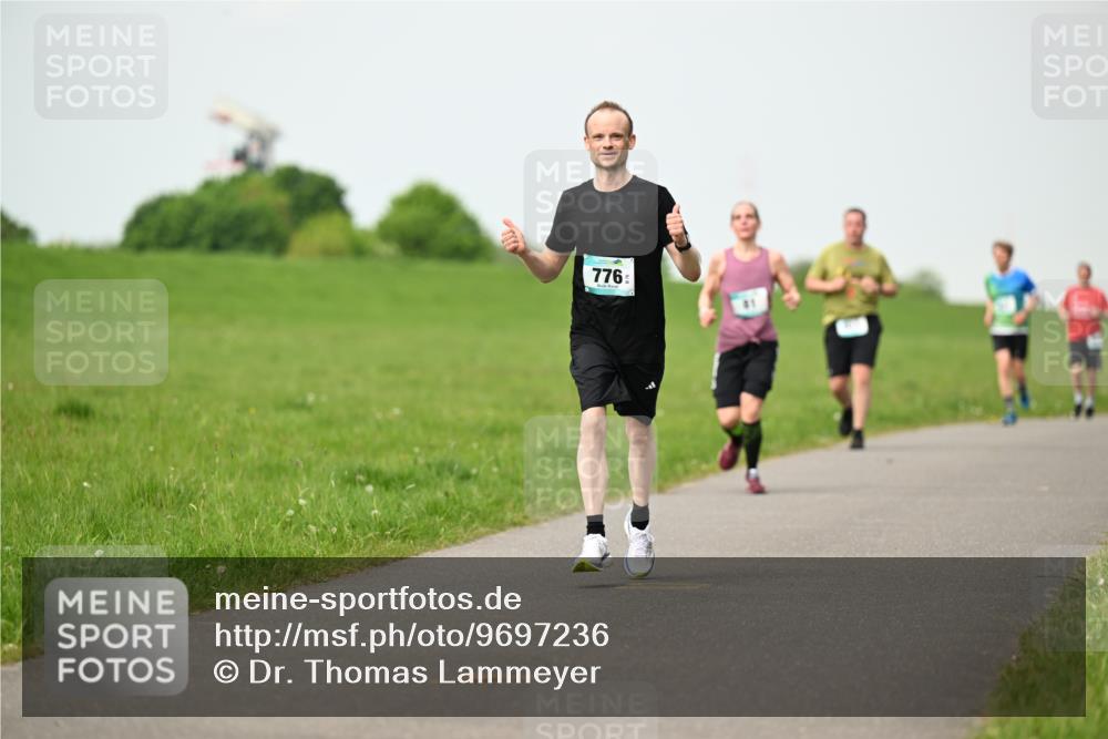 10.05.2026 - 8. Wedeler Halbmarathon Dr. Thomas Lammeyer http://msf.ph/oto/9697236 10.05.2026 11:28:28 Laufen 776 meine-sportfotos.de
