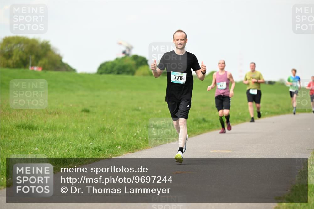 10.05.2026 - 8. Wedeler Halbmarathon Dr. Thomas Lammeyer http://msf.ph/oto/9697244 10.05.2026 11:28:29 Laufen 776 meine-sportfotos.de