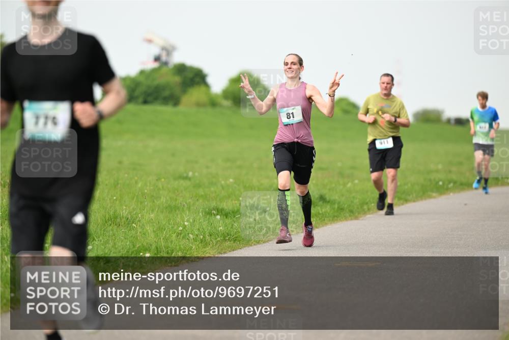 10.05.2026 - 8. Wedeler Halbmarathon Dr. Thomas Lammeyer http://msf.ph/oto/9697251 10.05.2026 11:28:31 Laufen 776, 911 meine-sportfotos.de