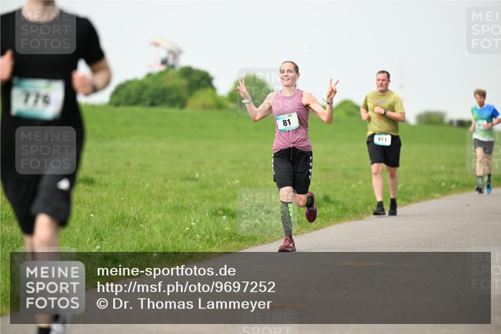 10.05.2026 - 8. Wedeler Halbmarathon Dr. Thomas Lammeyer http://msf.ph/oto/9697252 10.05.2026 11:28:31 Laufen 779, 911 meine-sportfotos.de