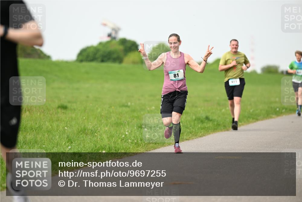 10.05.2026 - 8. Wedeler Halbmarathon Dr. Thomas Lammeyer http://msf.ph/oto/9697255 10.05.2026 11:28:32 Laufen 911 meine-sportfotos.de