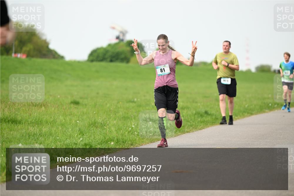 10.05.2026 - 8. Wedeler Halbmarathon Dr. Thomas Lammeyer http://msf.ph/oto/9697257 10.05.2026 11:28:32 Laufen 911 meine-sportfotos.de