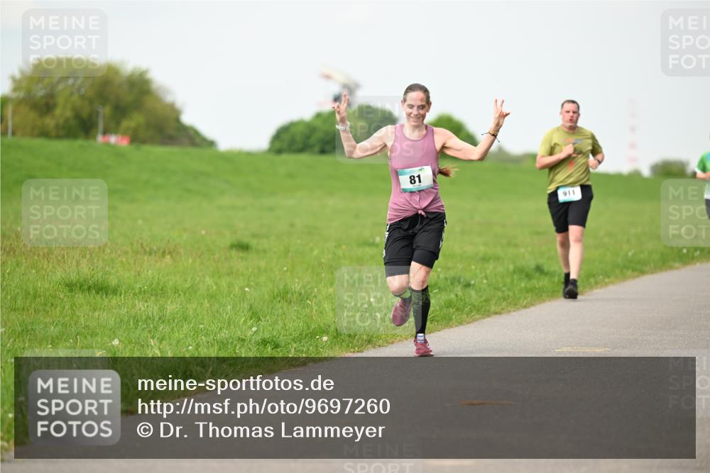 10.05.2026 - 8. Wedeler Halbmarathon Dr. Thomas Lammeyer http://msf.ph/oto/9697260 10.05.2026 11:28:32 Laufen 911 meine-sportfotos.de