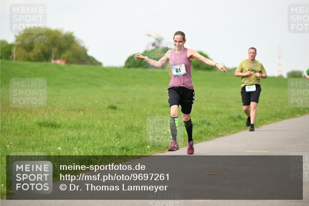 10.05.2026 - 8. Wedeler Halbmarathon Dr. Thomas Lammeyer http://msf.ph/oto/9697261 10.05.2026 11:28:32 Laufen 911 meine-sportfotos.de