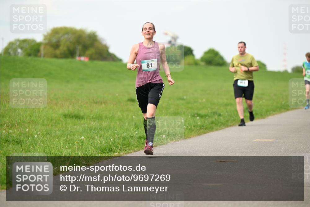 10.05.2026 - 8. Wedeler Halbmarathon Dr. Thomas Lammeyer http://msf.ph/oto/9697269 10.05.2026 11:28:33 Laufen 119 meine-sportfotos.de