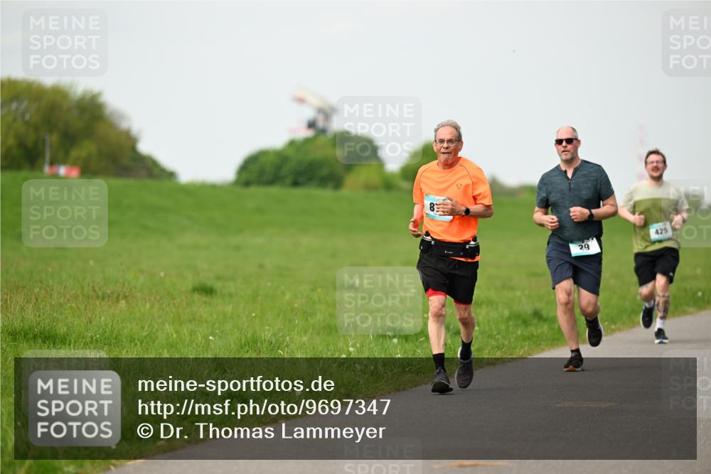 10.05.2026 - 8. Wedeler Halbmarathon Dr. Thomas Lammeyer http://msf.ph/oto/9697347 10.05.2026 11:28:49 Laufen 425 meine-sportfotos.de