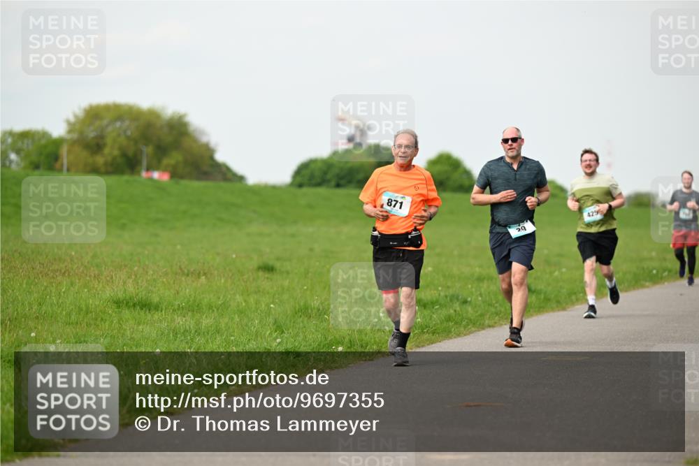 10.05.2026 - 8. Wedeler Halbmarathon Dr. Thomas Lammeyer http://msf.ph/oto/9697355 10.05.2026 11:28:50 Laufen 871, 425 meine-sportfotos.de