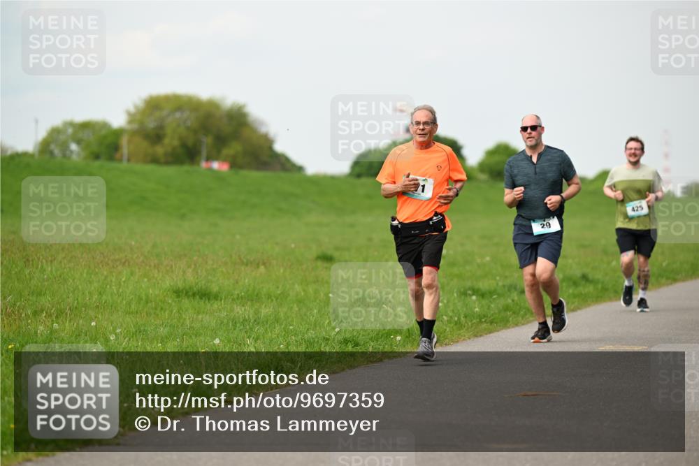 10.05.2026 - 8. Wedeler Halbmarathon Dr. Thomas Lammeyer http://msf.ph/oto/9697359 10.05.2026 11:28:50 Laufen 425 meine-sportfotos.de