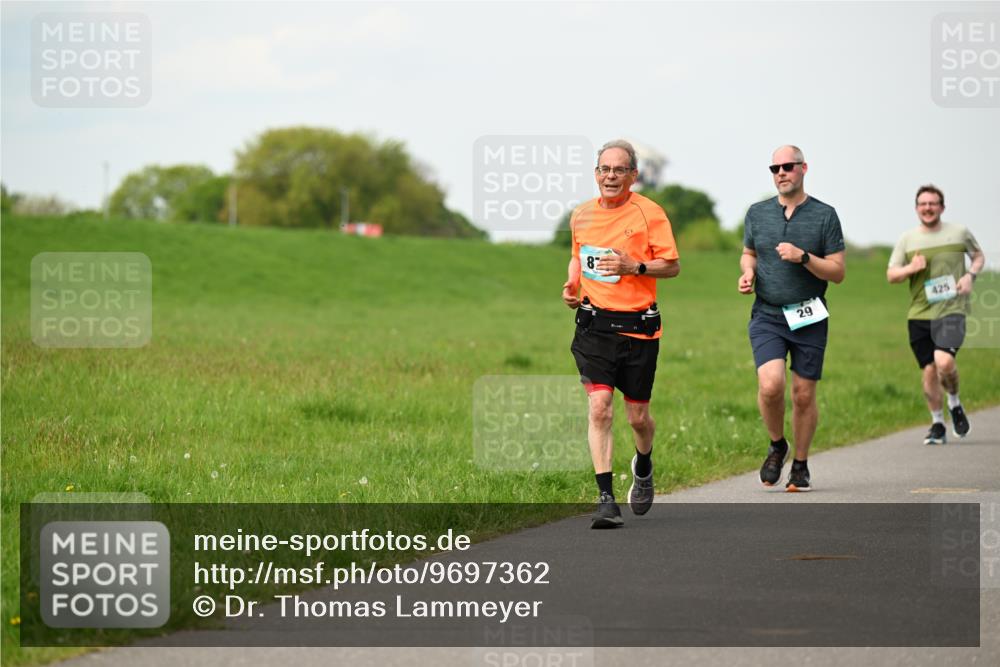 10.05.2026 - 8. Wedeler Halbmarathon Dr. Thomas Lammeyer http://msf.ph/oto/9697362 10.05.2026 11:28:51 Laufen 425 meine-sportfotos.de