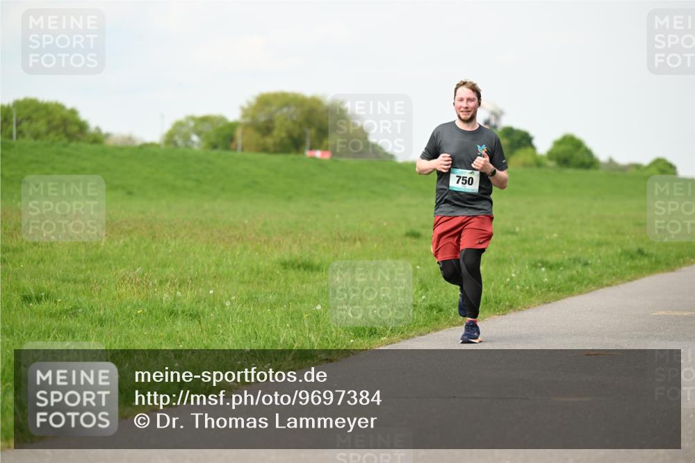 10.05.2026 - 8. Wedeler Halbmarathon Dr. Thomas Lammeyer http://msf.ph/oto/9697384 10.05.2026 11:29:00 Laufen 750 meine-sportfotos.de