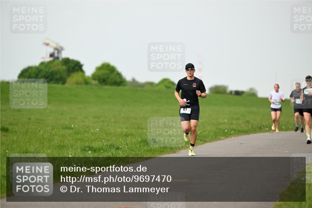 10.05.2026 - 8. Wedeler Halbmarathon Dr. Thomas Lammeyer http://msf.ph/oto/9697470 10.05.2026 11:29:21 Laufen 2041 meine-sportfotos.de