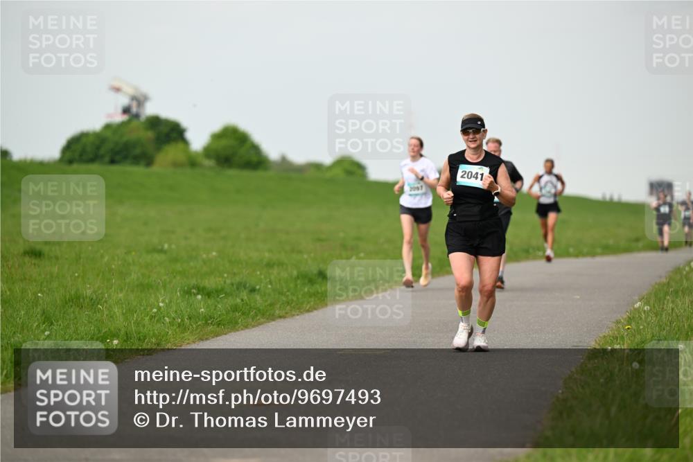 10.05.2026 - 8. Wedeler Halbmarathon Dr. Thomas Lammeyer http://msf.ph/oto/9697493 10.05.2026 11:29:28 Laufen 2017, 2041 meine-sportfotos.de