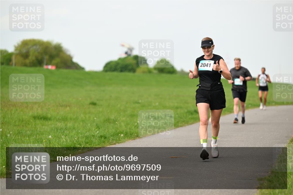10.05.2026 - 8. Wedeler Halbmarathon Dr. Thomas Lammeyer http://msf.ph/oto/9697509 10.05.2026 11:29:30 Laufen 2041 meine-sportfotos.de