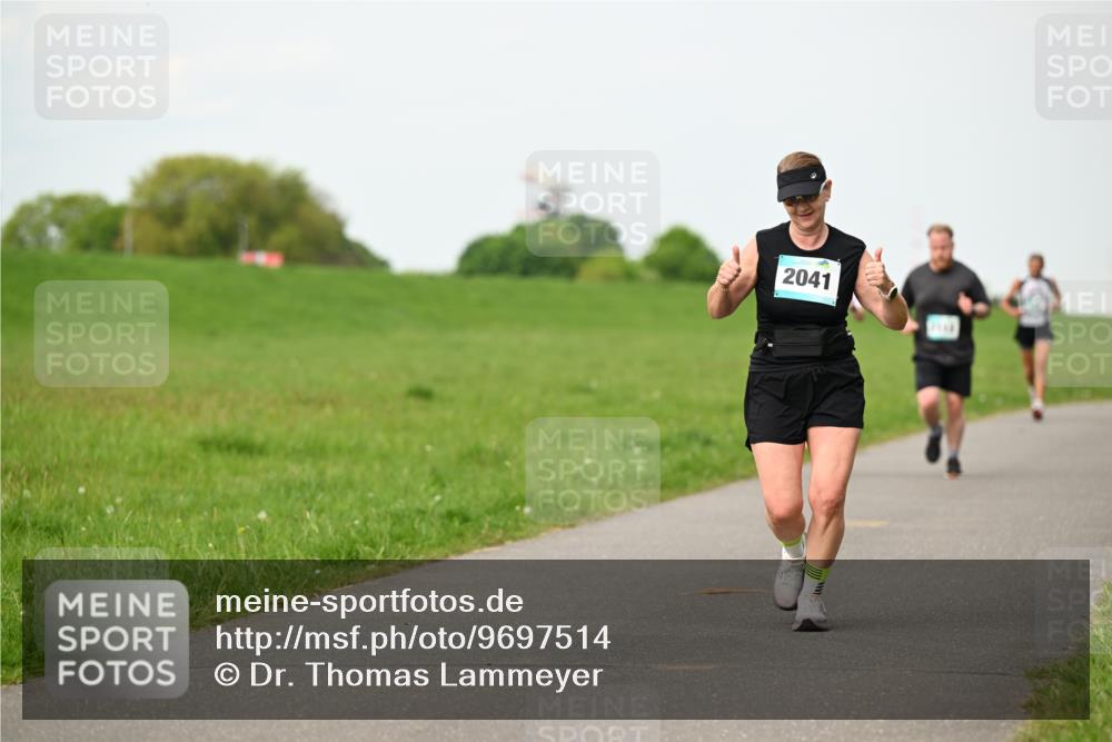10.05.2026 - 8. Wedeler Halbmarathon Dr. Thomas Lammeyer http://msf.ph/oto/9697514 10.05.2026 11:29:31 Laufen 2041 meine-sportfotos.de