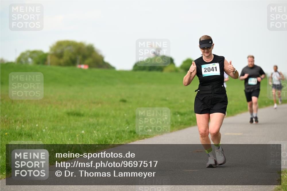 10.05.2026 - 8. Wedeler Halbmarathon Dr. Thomas Lammeyer http://msf.ph/oto/9697517 10.05.2026 11:29:31 Laufen 2041 meine-sportfotos.de