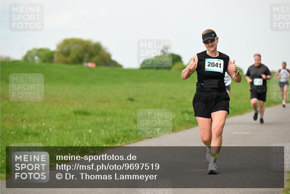10.05.2026 - 8. Wedeler Halbmarathon Dr. Thomas Lammeyer http://msf.ph/oto/9697519 10.05.2026 11:29:31 Laufen 2041 meine-sportfotos.de