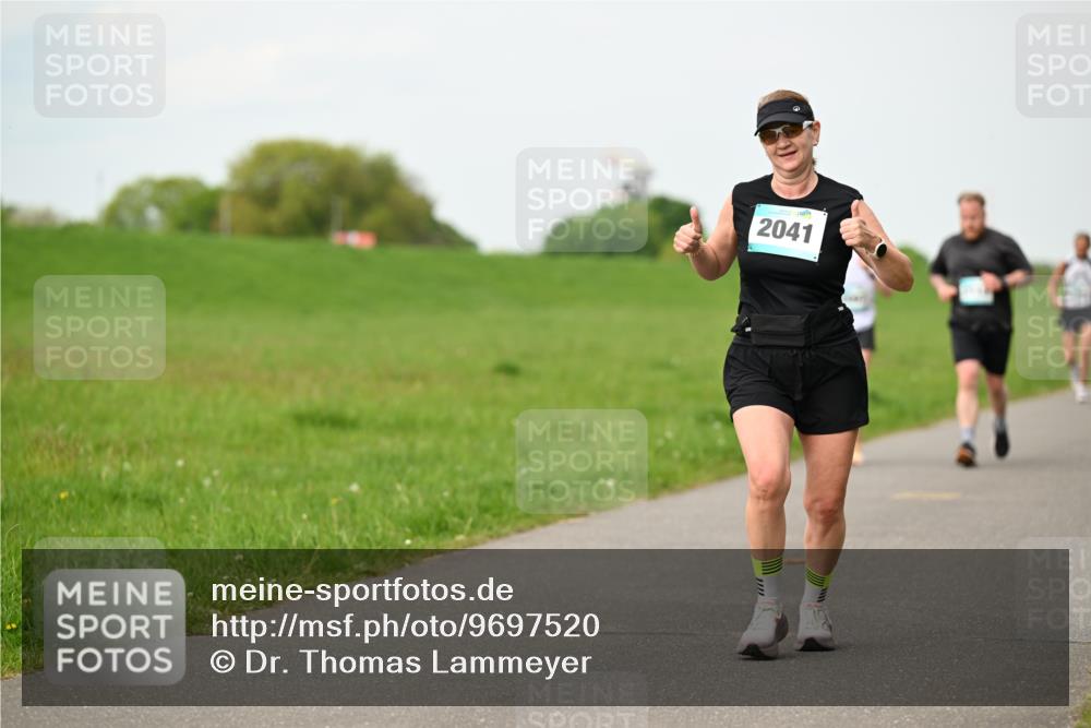 10.05.2026 - 8. Wedeler Halbmarathon Dr. Thomas Lammeyer http://msf.ph/oto/9697520 10.05.2026 11:29:31 Laufen 2041 meine-sportfotos.de