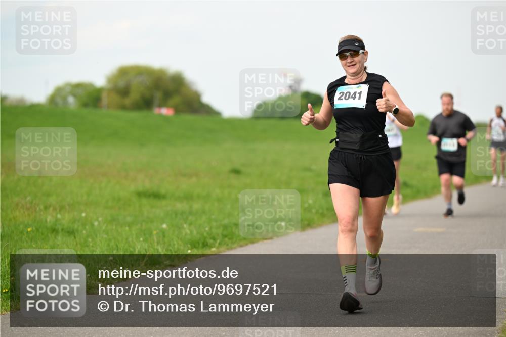 10.05.2026 - 8. Wedeler Halbmarathon Dr. Thomas Lammeyer http://msf.ph/oto/9697521 10.05.2026 11:29:32 Laufen 2041 meine-sportfotos.de