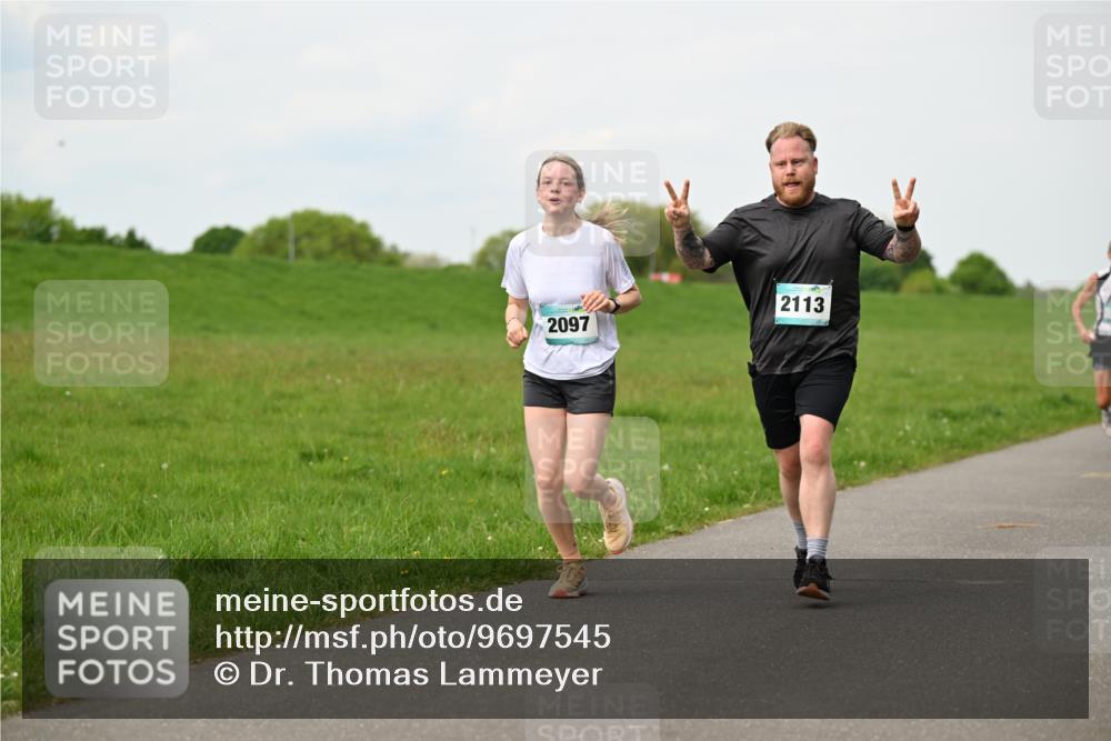 10.05.2026 - 8. Wedeler Halbmarathon Dr. Thomas Lammeyer http://msf.ph/oto/9697545 10.05.2026 11:29:36 Laufen 2113, 2097 meine-sportfotos.de