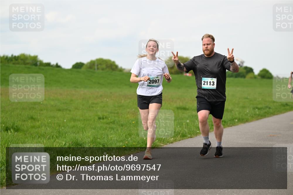 10.05.2026 - 8. Wedeler Halbmarathon Dr. Thomas Lammeyer http://msf.ph/oto/9697547 10.05.2026 11:29:36 Laufen 2097, 2113 meine-sportfotos.de