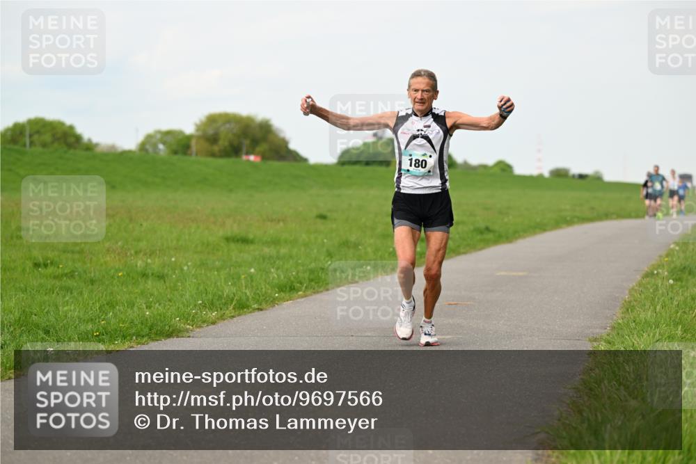 10.05.2026 - 8. Wedeler Halbmarathon Dr. Thomas Lammeyer http://msf.ph/oto/9697566 10.05.2026 11:29:40 Laufen 180 meine-sportfotos.de