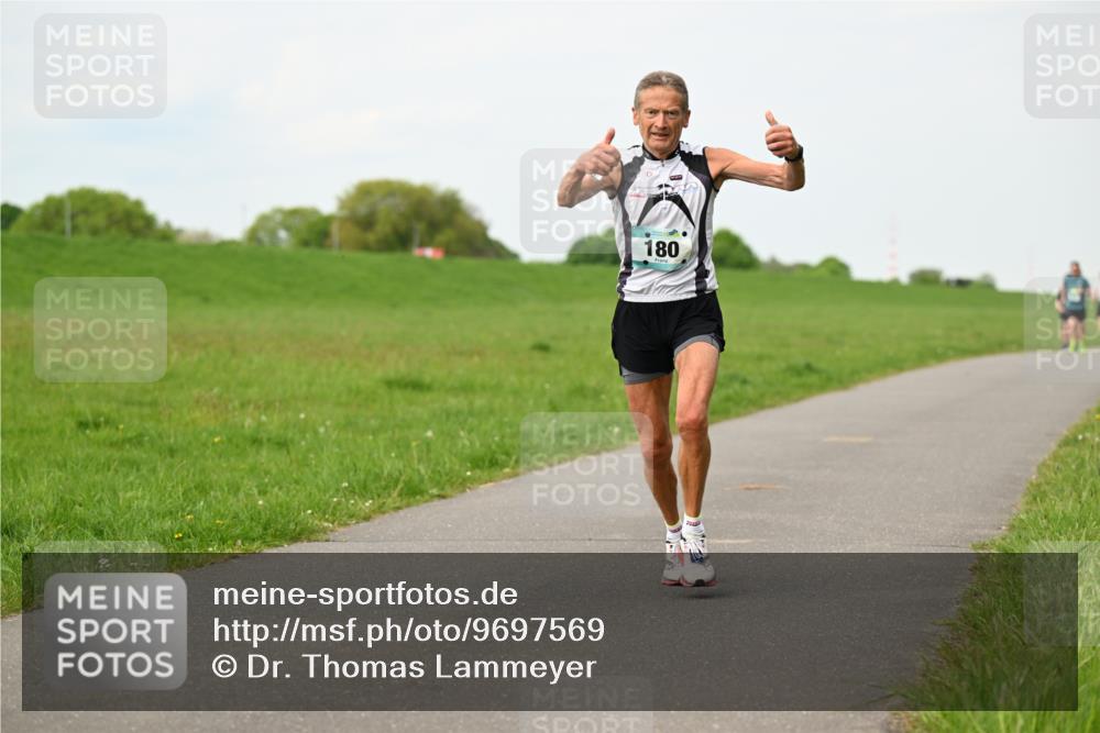 10.05.2026 - 8. Wedeler Halbmarathon Dr. Thomas Lammeyer http://msf.ph/oto/9697569 10.05.2026 11:29:40 Laufen 180 meine-sportfotos.de