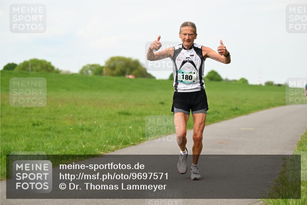 10.05.2026 - 8. Wedeler Halbmarathon Dr. Thomas Lammeyer http://msf.ph/oto/9697571 10.05.2026 11:29:40 Laufen 180 meine-sportfotos.de