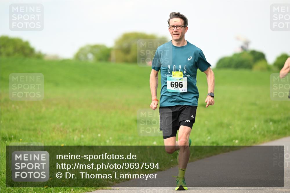 10.05.2026 - 8. Wedeler Halbmarathon Dr. Thomas Lammeyer http://msf.ph/oto/9697594 10.05.2026 11:29:52 Laufen 2025, 696 meine-sportfotos.de