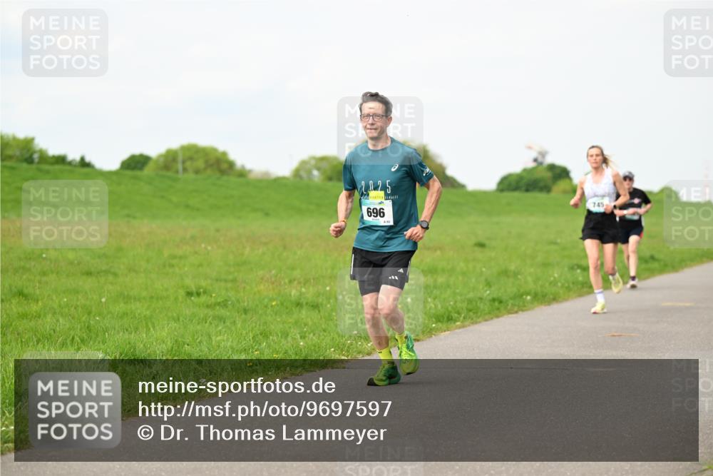 10.05.2026 - 8. Wedeler Halbmarathon Dr. Thomas Lammeyer http://msf.ph/oto/9697597 10.05.2026 11:29:53 Laufen 2025, 696, 745 meine-sportfotos.de