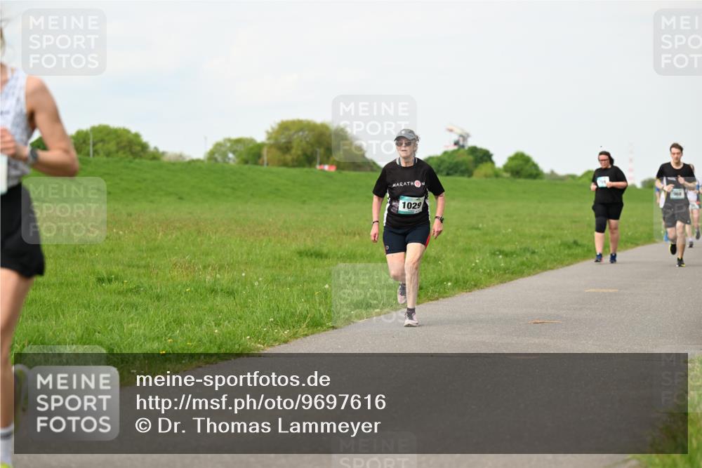 10.05.2026 - 8. Wedeler Halbmarathon Dr. Thomas Lammeyer http://msf.ph/oto/9697616 10.05.2026 11:29:57 Laufen 1029 meine-sportfotos.de