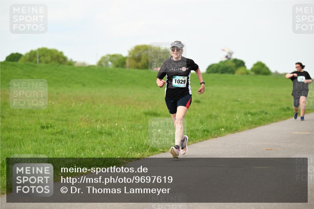 10.05.2026 - 8. Wedeler Halbmarathon Dr. Thomas Lammeyer http://msf.ph/oto/9697619 10.05.2026 11:29:57 Laufen 1029 meine-sportfotos.de