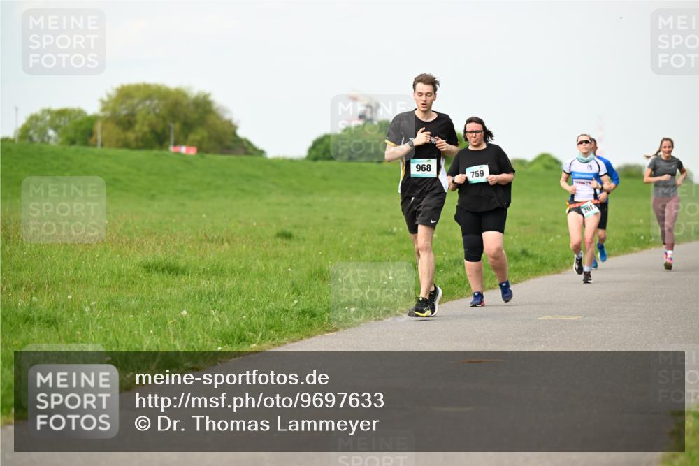 10.05.2026 - 8. Wedeler Halbmarathon Dr. Thomas Lammeyer http://msf.ph/oto/9697633 10.05.2026 11:30:00 Laufen 968, 759, 2017 meine-sportfotos.de