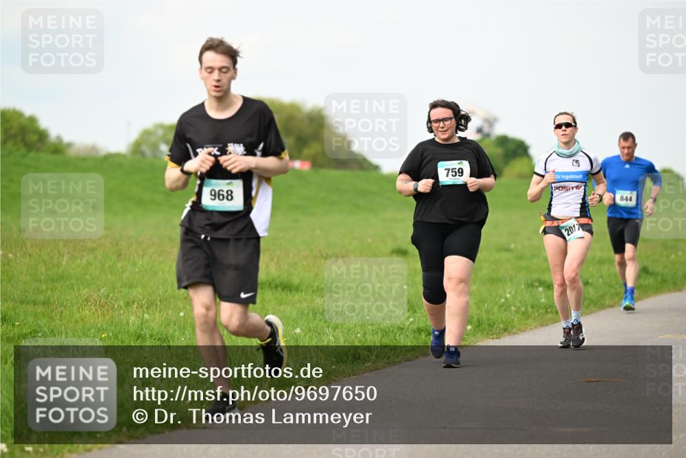10.05.2026 - 8. Wedeler Halbmarathon Dr. Thomas Lammeyer http://msf.ph/oto/9697650 10.05.2026 11:30:03 Laufen 968, 759, 2017, 844 meine-sportfotos.de