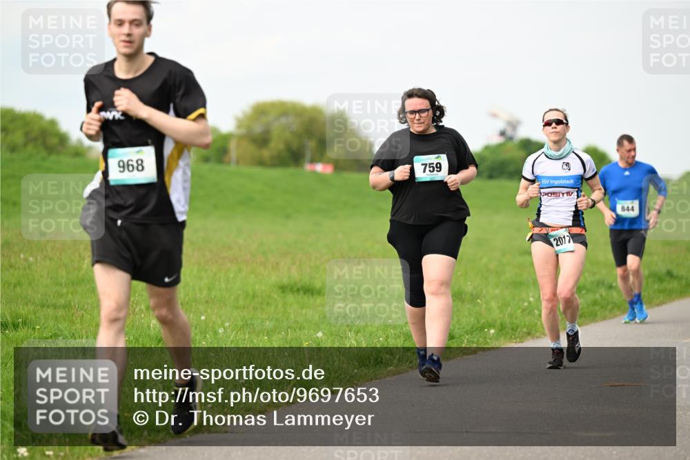 10.05.2026 - 8. Wedeler Halbmarathon Dr. Thomas Lammeyer http://msf.ph/oto/9697653 10.05.2026 11:30:03 Laufen 968, 759, 2017, 844 meine-sportfotos.de