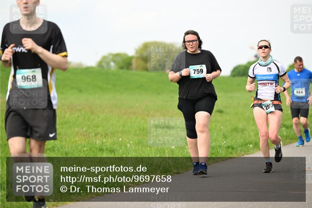 10.05.2026 - 8. Wedeler Halbmarathon Dr. Thomas Lammeyer http://msf.ph/oto/9697658 10.05.2026 11:30:04 Laufen 968, 759, 844 meine-sportfotos.de