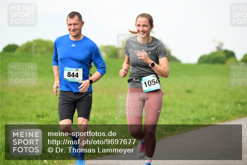 10.05.2026 - 8. Wedeler Halbmarathon Dr. Thomas Lammeyer http://msf.ph/oto/9697677 10.05.2026 11:30:09 Laufen 844, 1054 meine-sportfotos.de