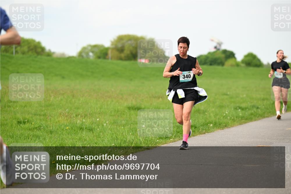 10.05.2026 - 8. Wedeler Halbmarathon Dr. Thomas Lammeyer http://msf.ph/oto/9697704 10.05.2026 11:30:15 Laufen 340, 2175 meine-sportfotos.de