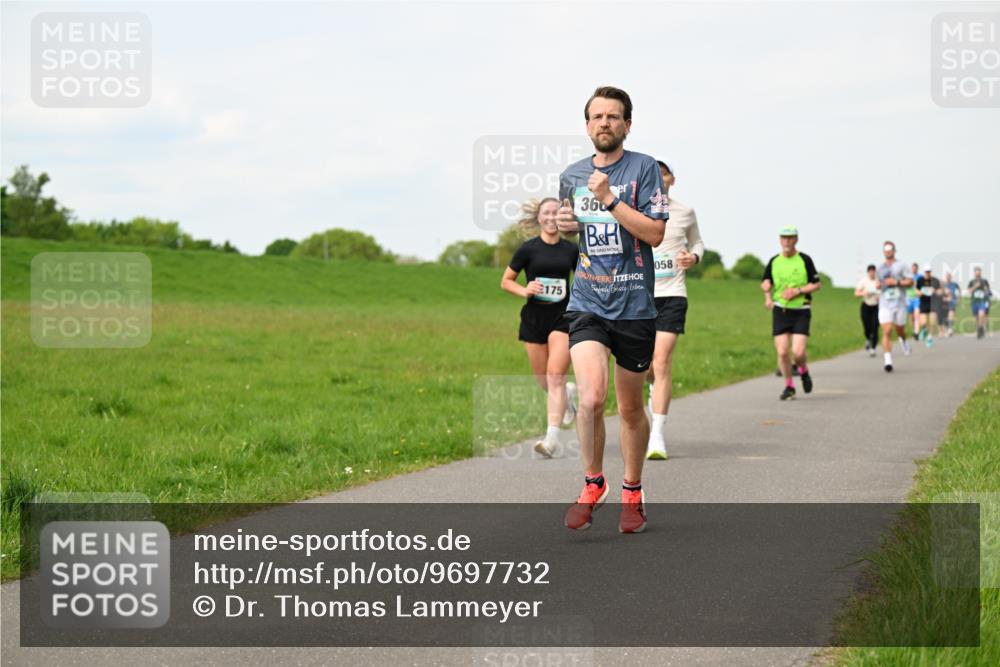 10.05.2026 - 8. Wedeler Halbmarathon Dr. Thomas Lammeyer http://msf.ph/oto/9697732 10.05.2026 11:30:20 Laufen 175, 360, 058 meine-sportfotos.de